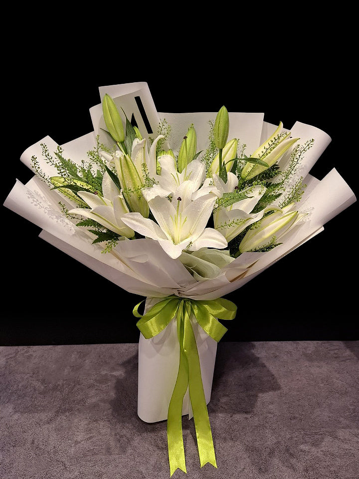 5 Lilies Bouquet