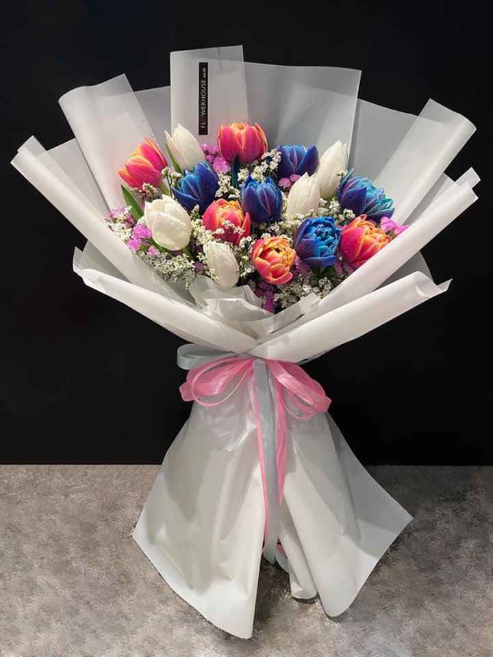 Davika 15 Tulip Bouquet