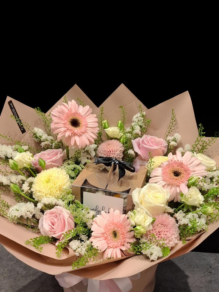 Jardine Cake Bouquet