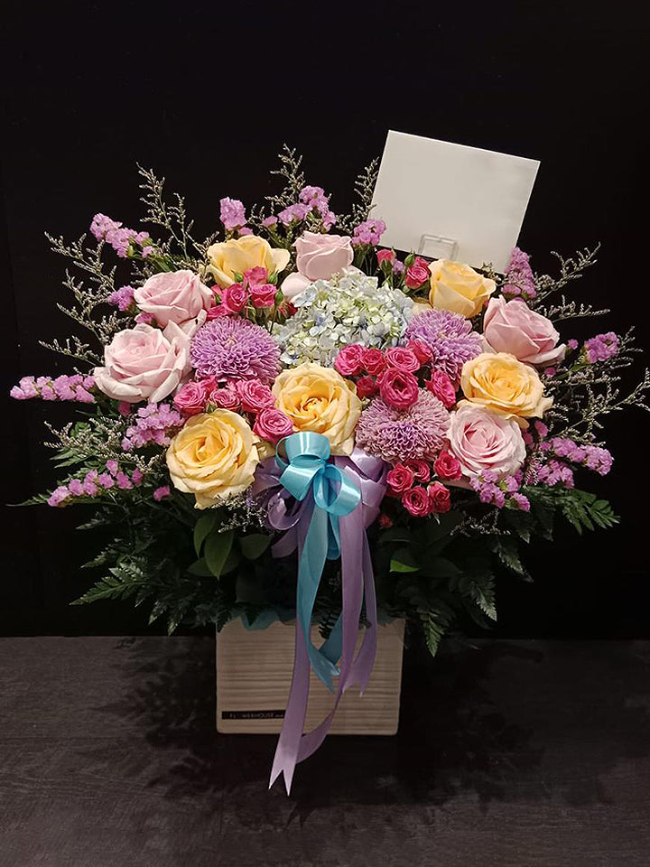 Dania Vase