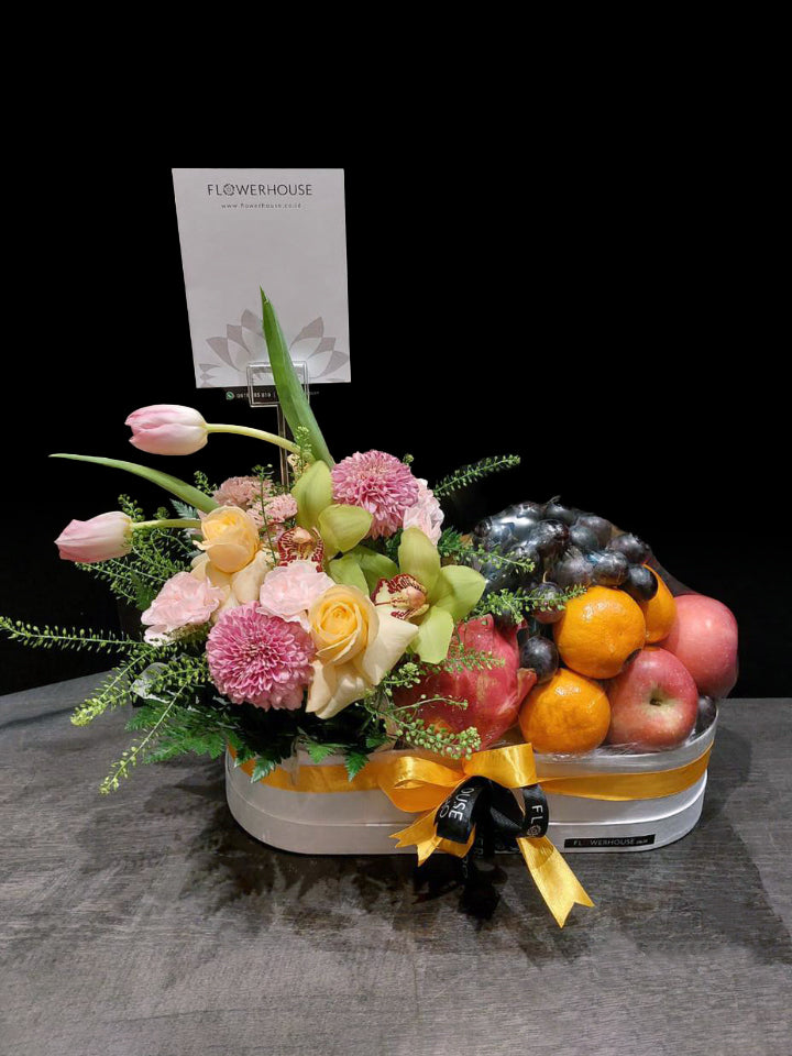 Given Fruit Hampers