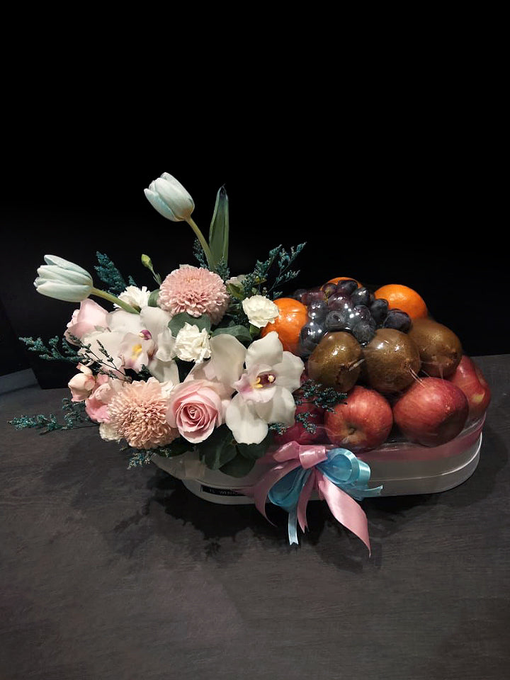 Given Fruit Hampers