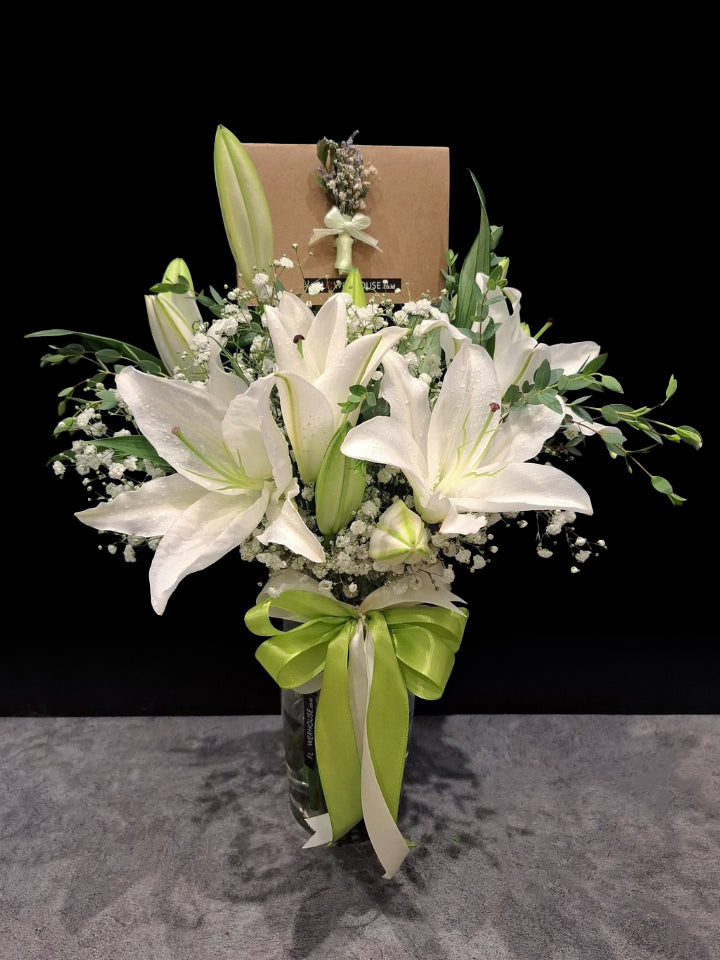 Lilian Vase