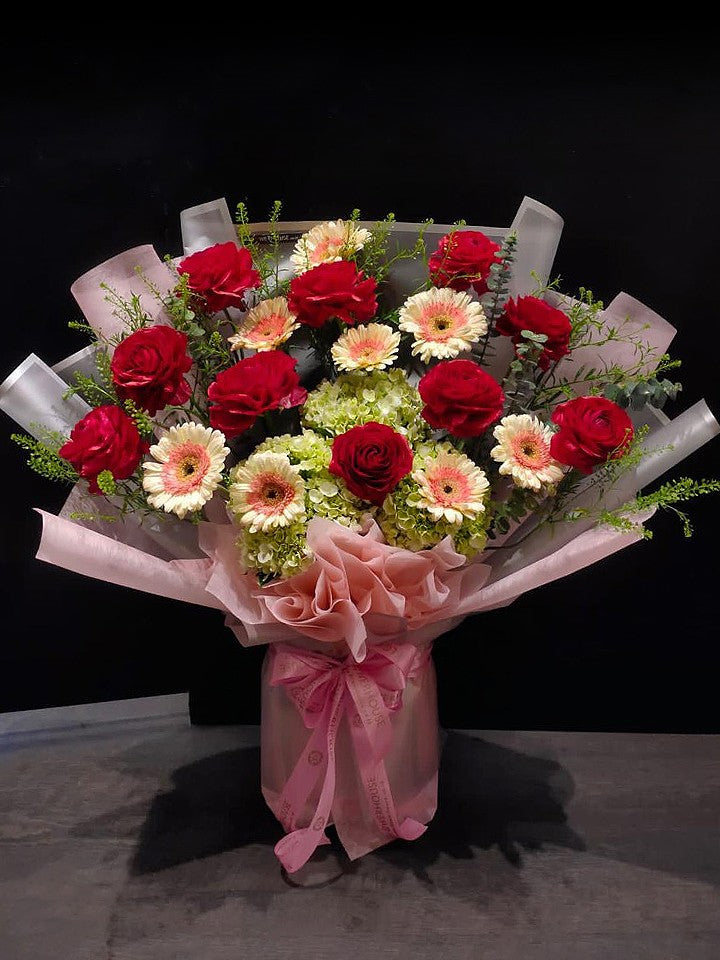 Rachelle Ranunculus Bouquet