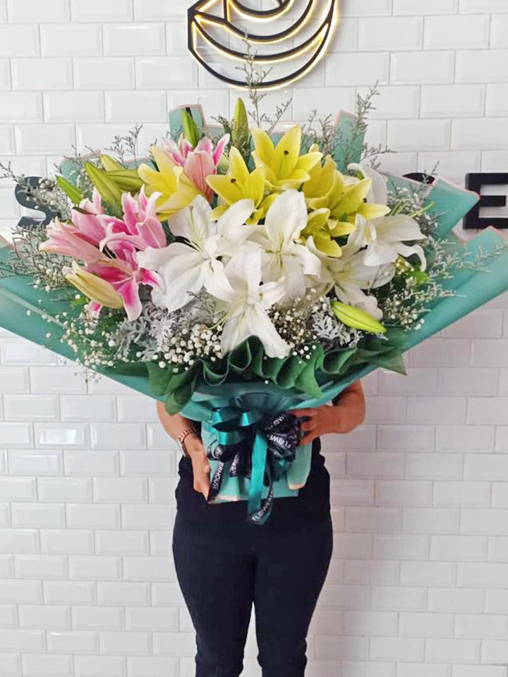 Lily Grande Bouquet