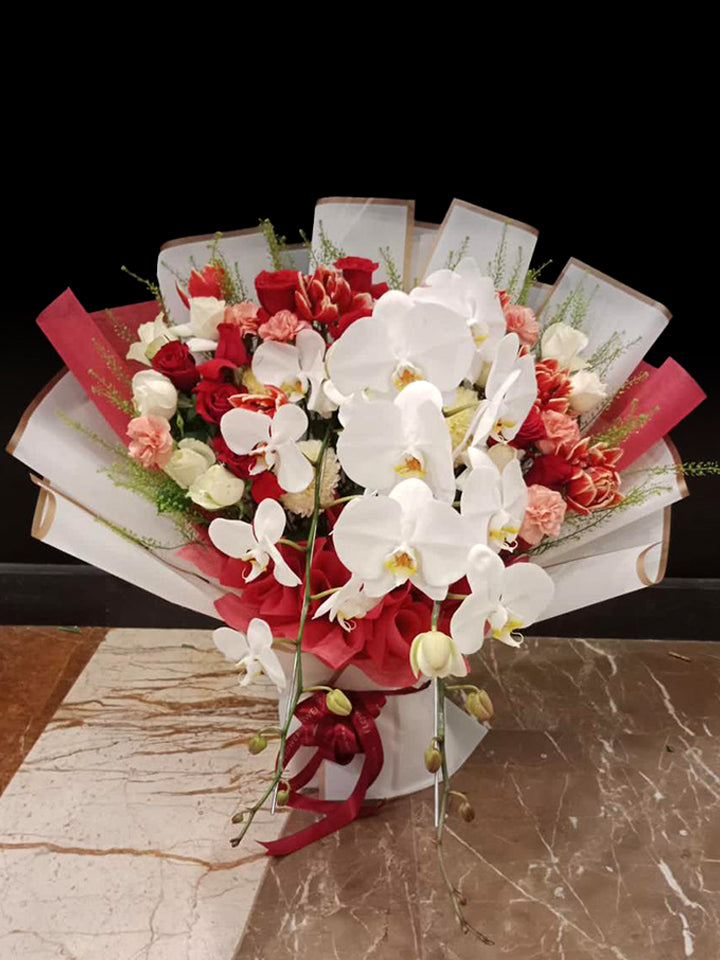 Adrianne Bouquet