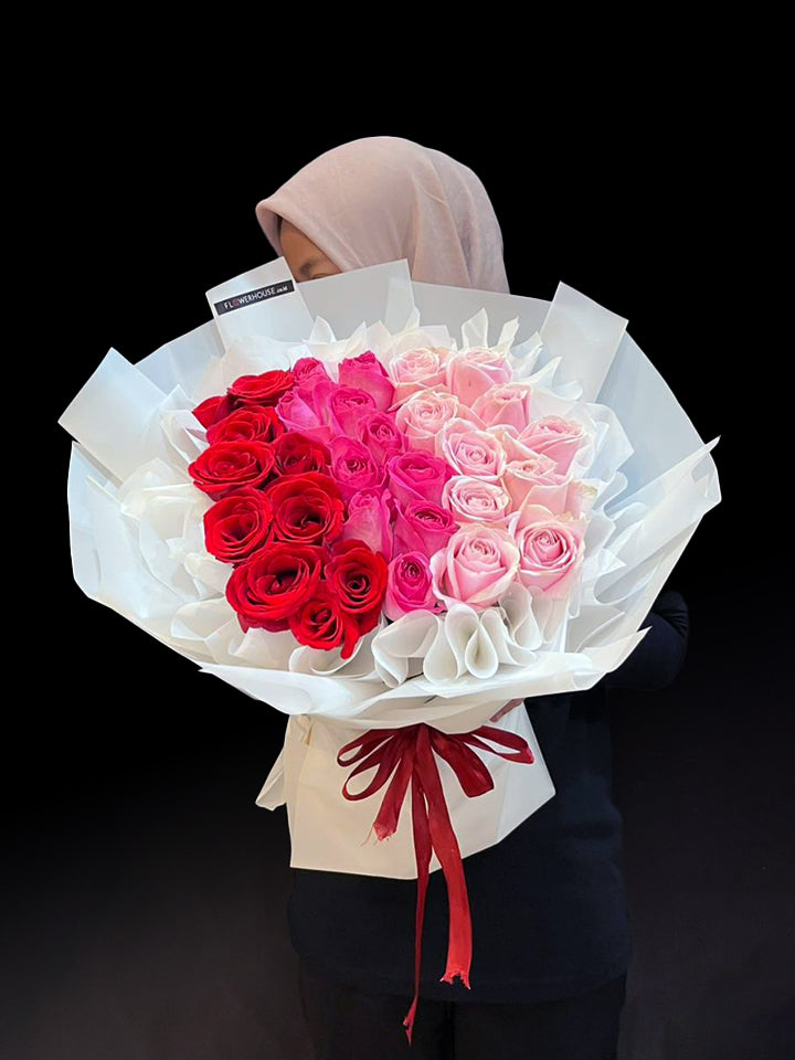 Blossom Kisses 30 Premium Roses Bouquet