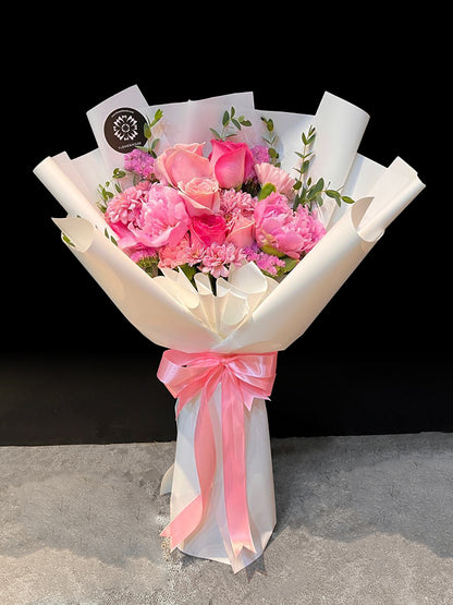 Faelyn Bouquet