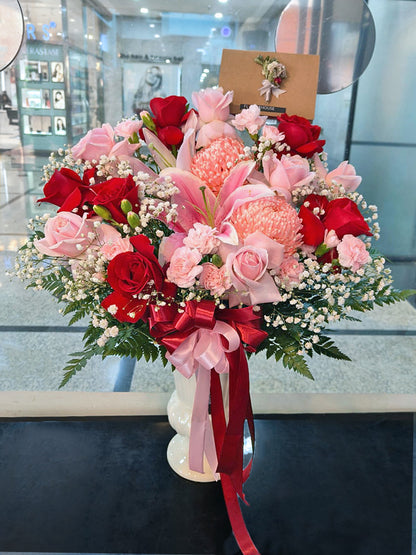 Alena Vase