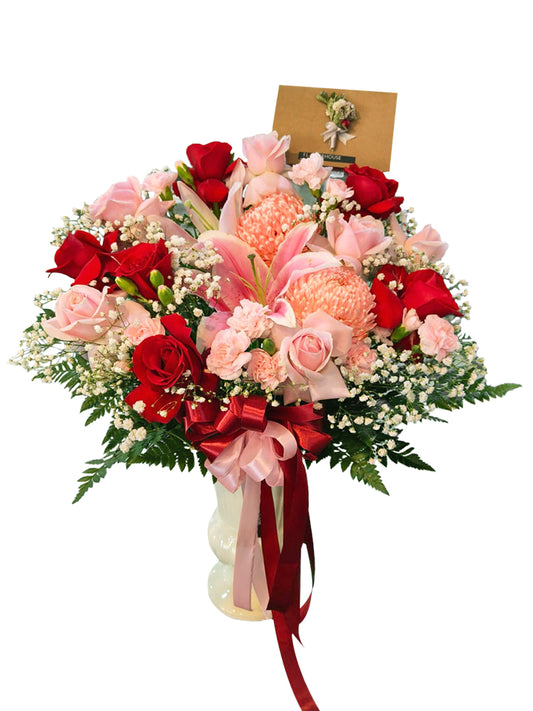 Alena Vase