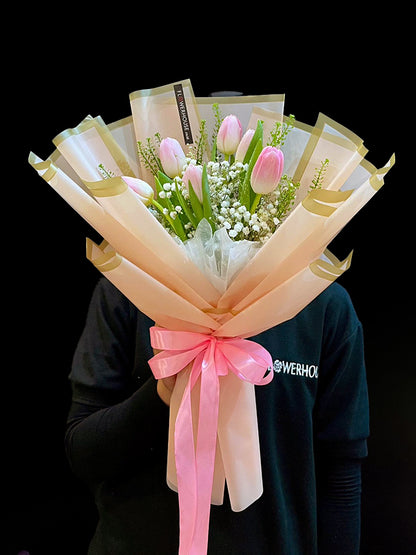 Elle 6 Tulip Bouquet