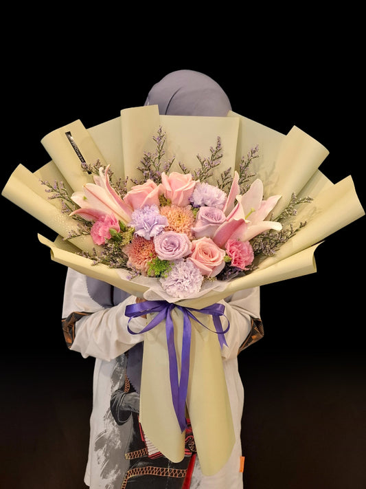 Liora Bouquet