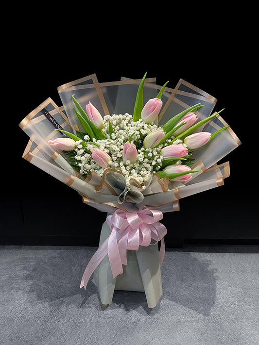Naomi 10 Tulip Bouquet